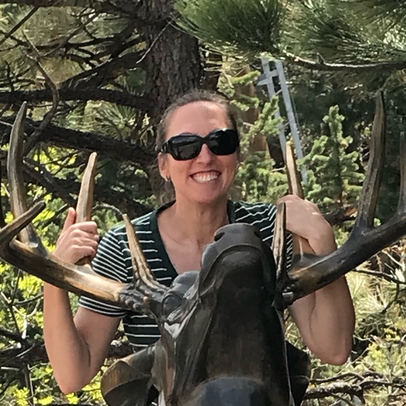 Meet your Posher, Liz - Picture 1 of 1